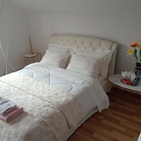 Casa Irina וילה פיאטרה ניאמט